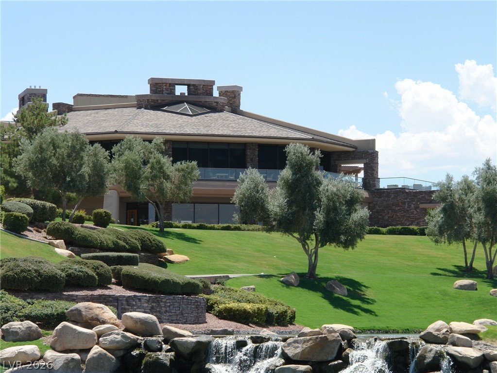 5 Holly Tree Court
