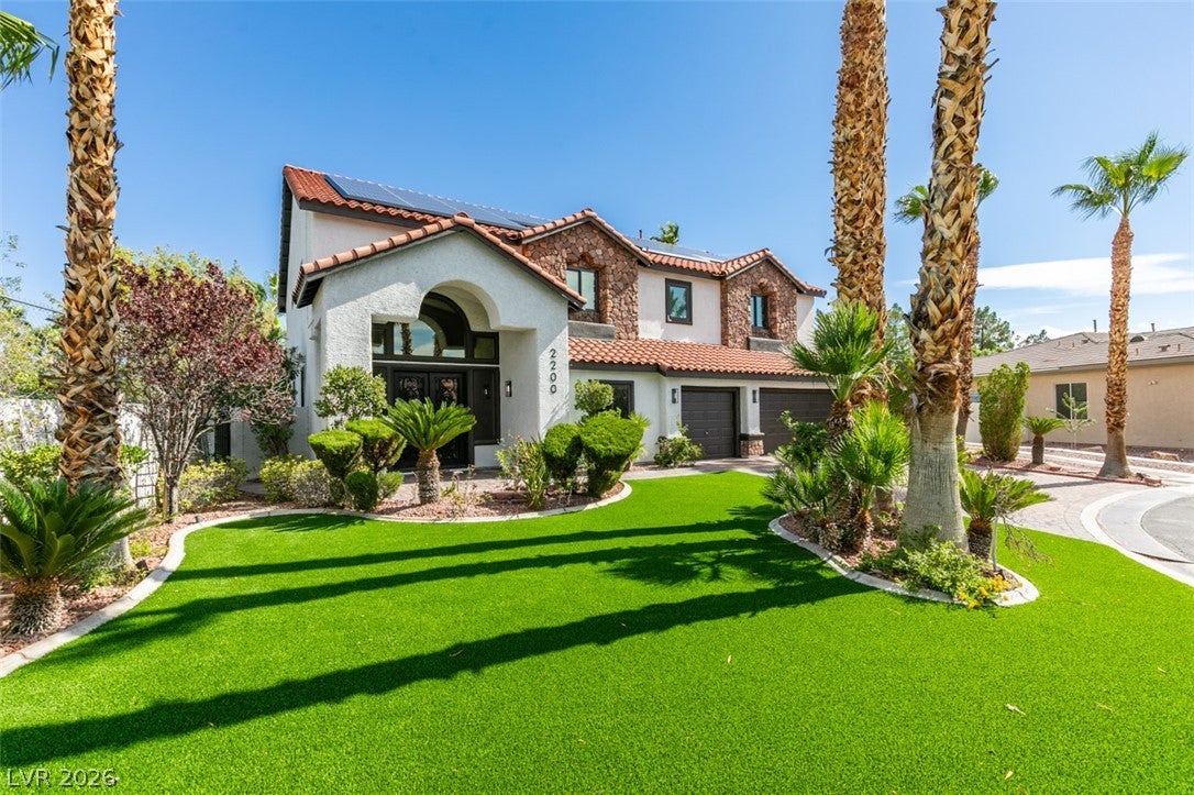 2200 Paseo Court