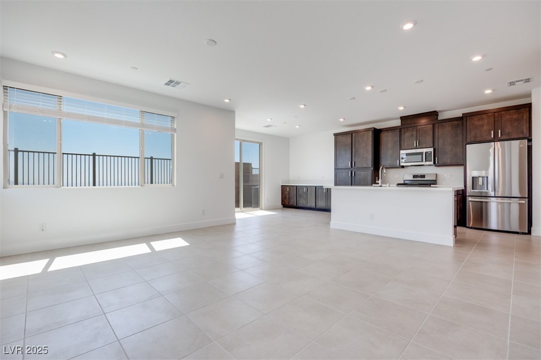 Properties 4 860 Echelon Street
