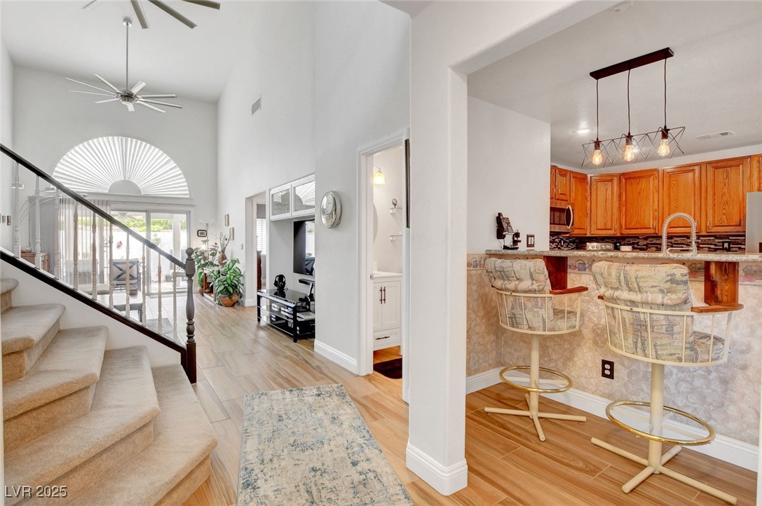 523 Crimson View Place