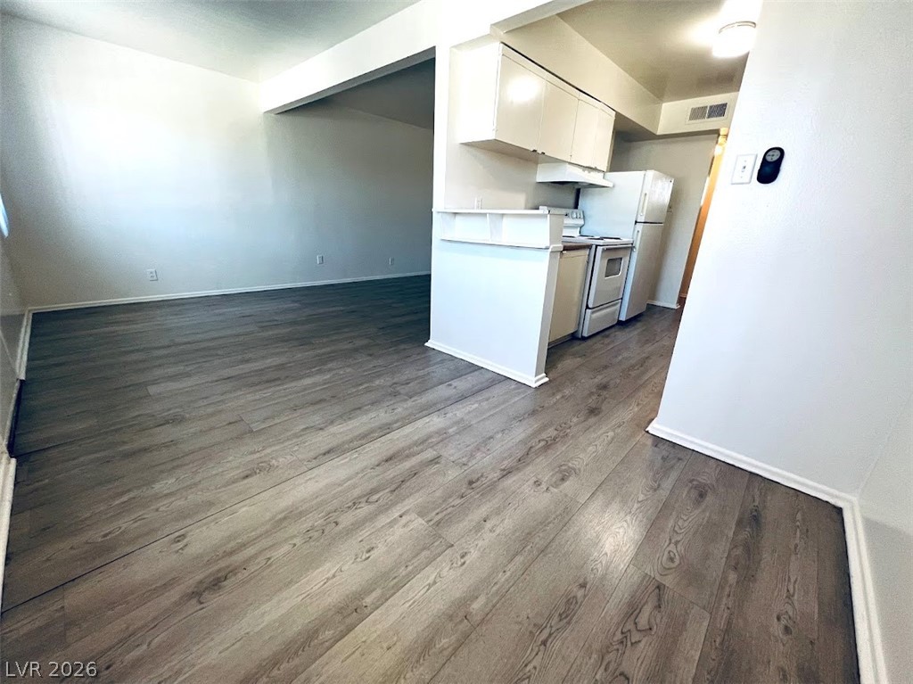 3772 Royal Crest Street 19