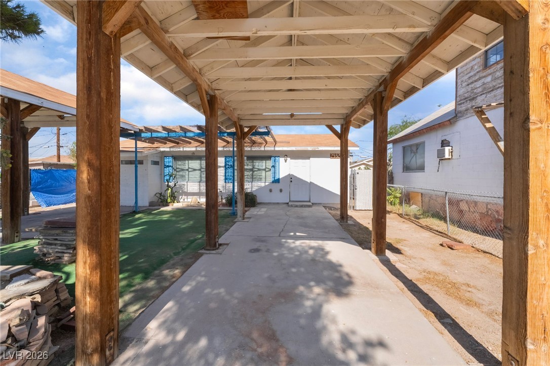 2532 Arrowhead Street