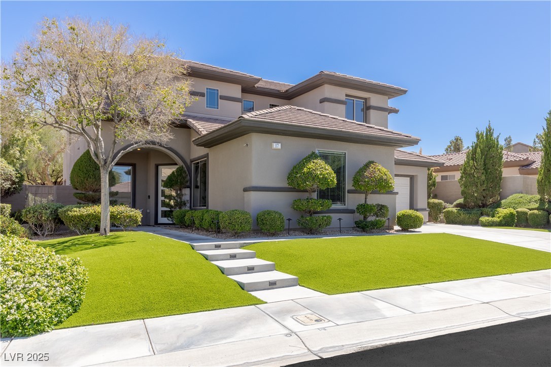 17 Winding Road