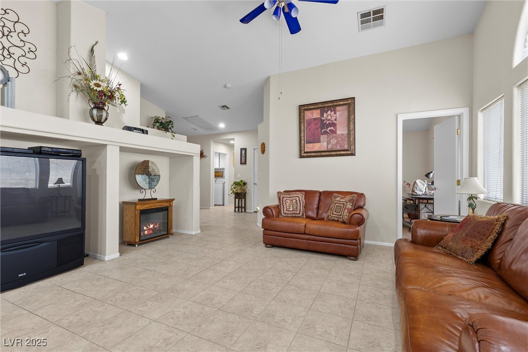 North Las Vegas, Nevada 89084, United States, 3 Bedrooms Bedrooms, ,2 BathroomsBathrooms,Residential,Pending,84487