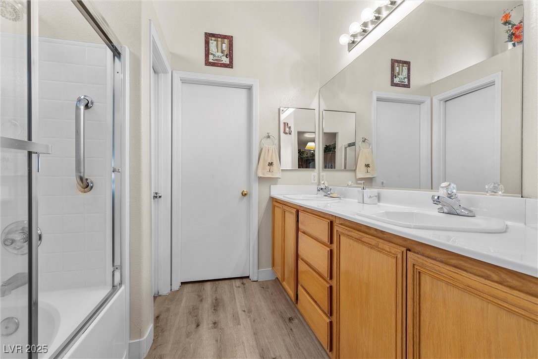 North Las Vegas, Nevada 89084, United States, 3 Bedrooms Bedrooms, ,2 BathroomsBathrooms,Residential,Pending,84487