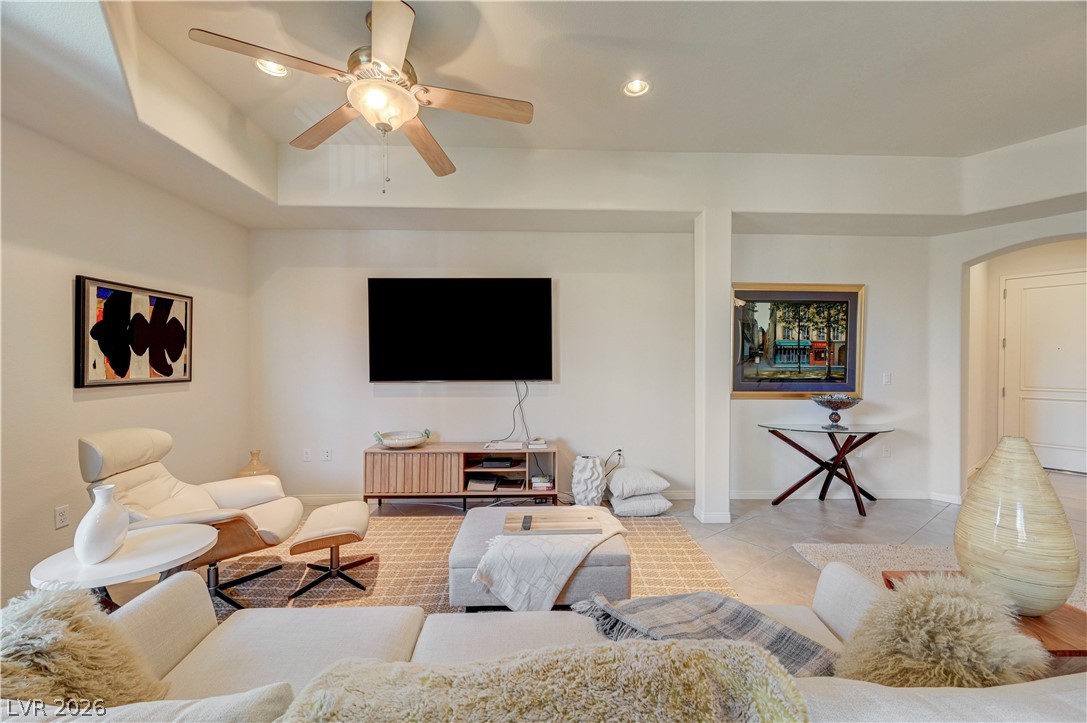 38 E Serene Avenue 232