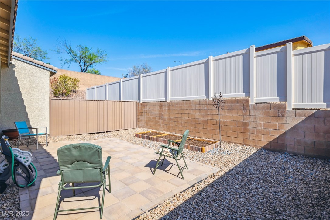 2727 Chinaberry Hill Street, Laughlin, Nevada image 32