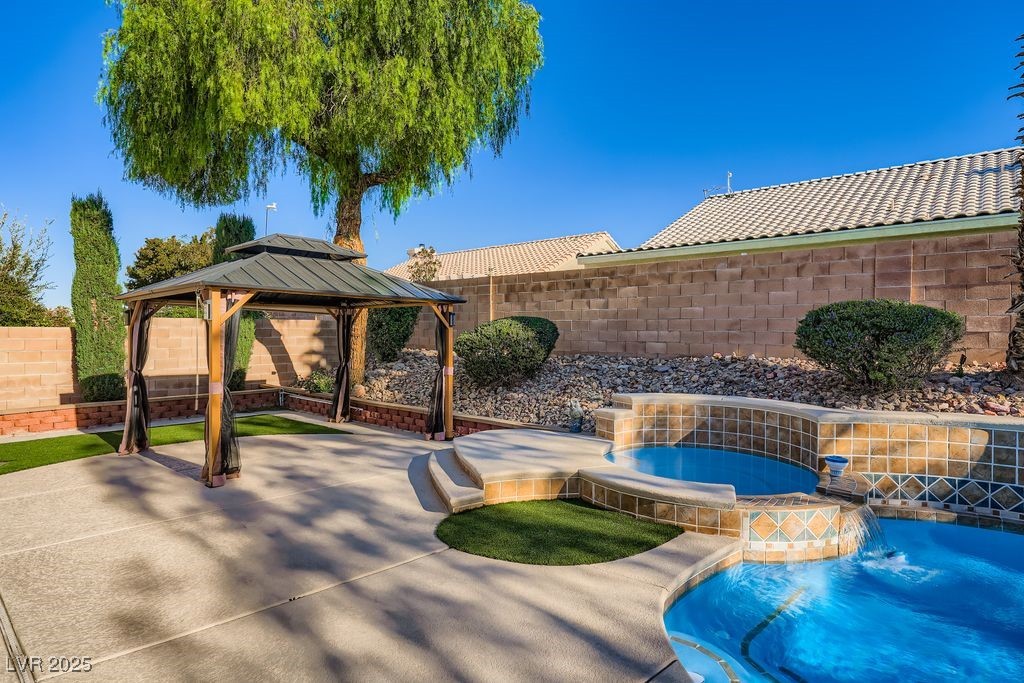 2749 Fresh Pond Court