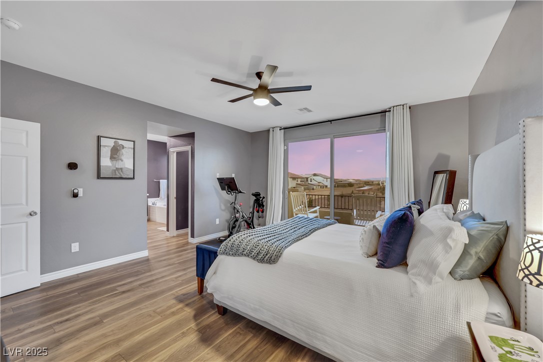 Las Vegas, Nevada 89166, United States, 4 Bedrooms Bedrooms, ,4 BathroomsBathrooms,Residential,Pending,81467