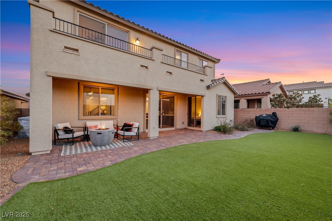 Las Vegas, Nevada 89166, United States, 4 Bedrooms Bedrooms, ,4 BathroomsBathrooms,Residential,Pending,81467