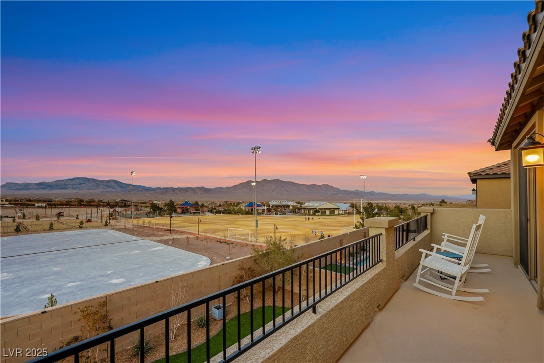 Las Vegas, Nevada 89166, United States, 4 Bedrooms Bedrooms, ,4 BathroomsBathrooms,Residential,Pending,81467