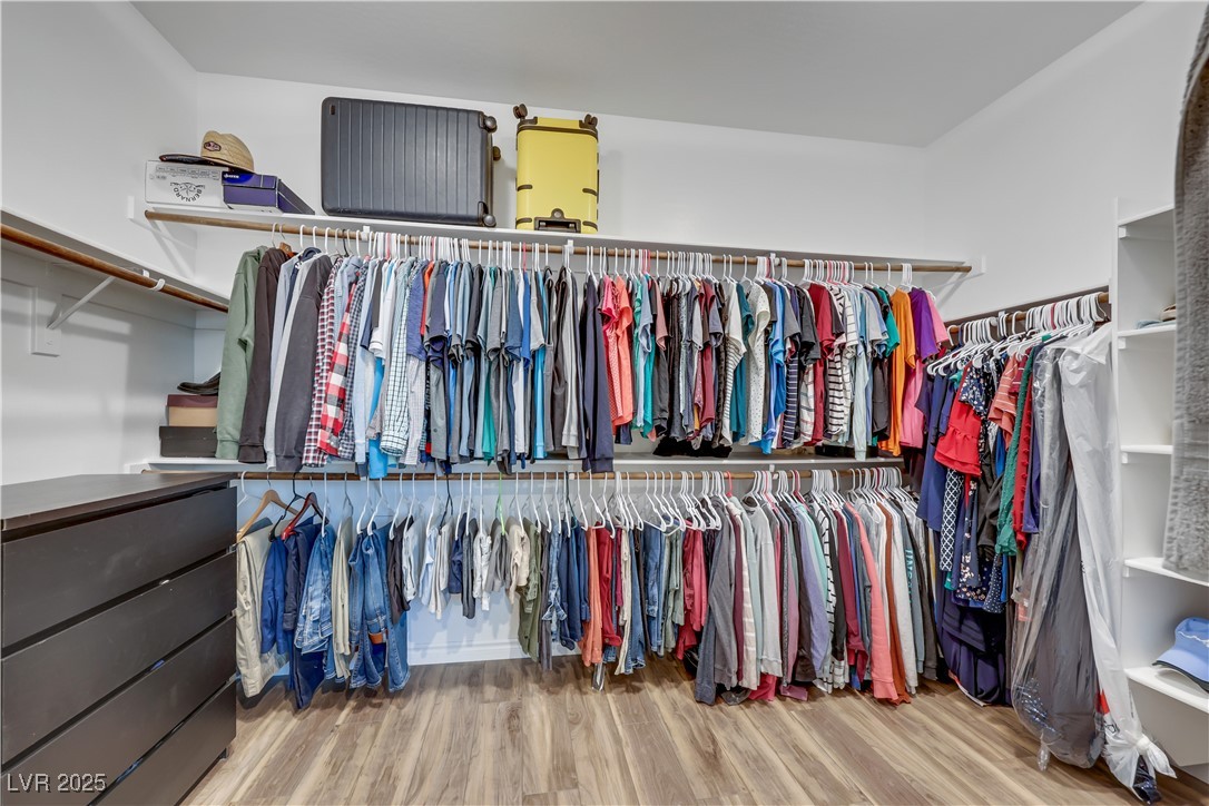 Las Vegas, Nevada 89166, United States, 4 Bedrooms Bedrooms, ,4 BathroomsBathrooms,Residential,Pending,81467