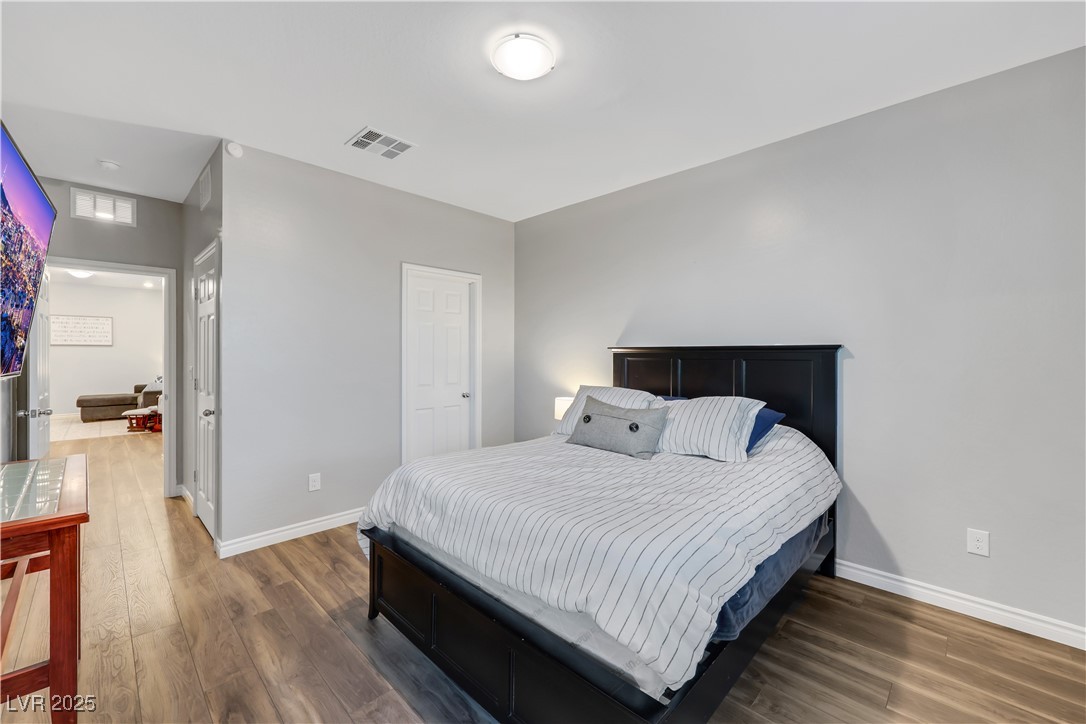 Las Vegas, Nevada 89166, United States, 4 Bedrooms Bedrooms, ,4 BathroomsBathrooms,Residential,Pending,81467