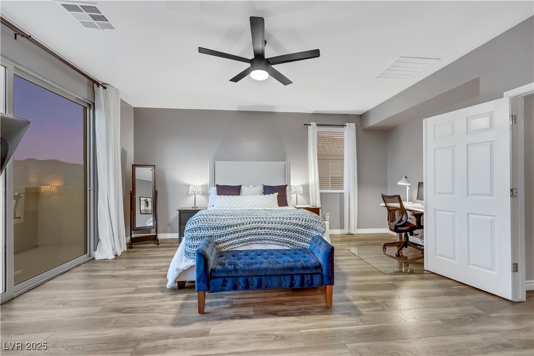 Las Vegas, Nevada 89166, United States, 4 Bedrooms Bedrooms, ,4 BathroomsBathrooms,Residential,Pending,81467