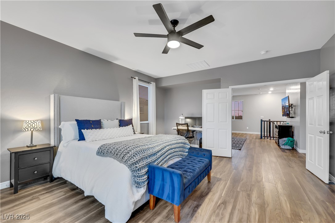 Las Vegas, Nevada 89166, United States, 4 Bedrooms Bedrooms, ,4 BathroomsBathrooms,Residential,Pending,81467