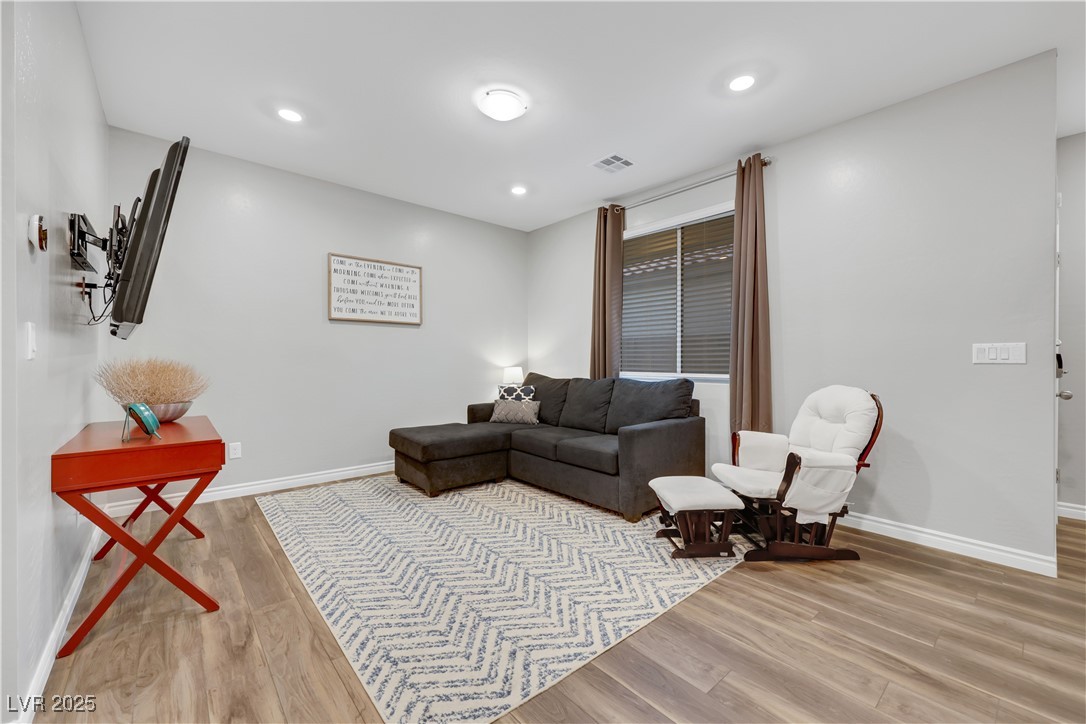 Las Vegas, Nevada 89166, United States, 4 Bedrooms Bedrooms, ,4 BathroomsBathrooms,Residential,Pending,81467