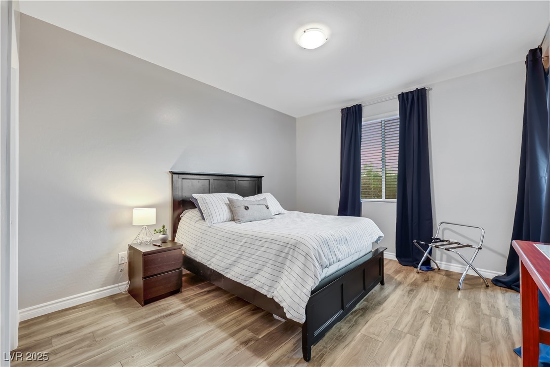 Las Vegas, Nevada 89166, United States, 4 Bedrooms Bedrooms, ,4 BathroomsBathrooms,Residential,Pending,81467