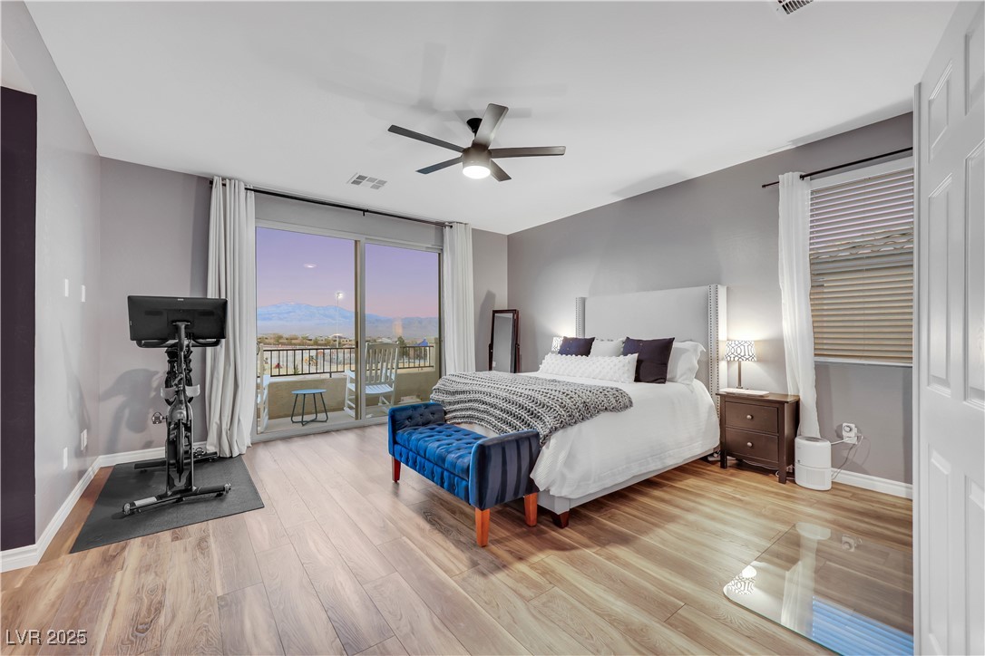 Las Vegas, Nevada 89166, United States, 4 Bedrooms Bedrooms, ,4 BathroomsBathrooms,Residential,Pending,81467