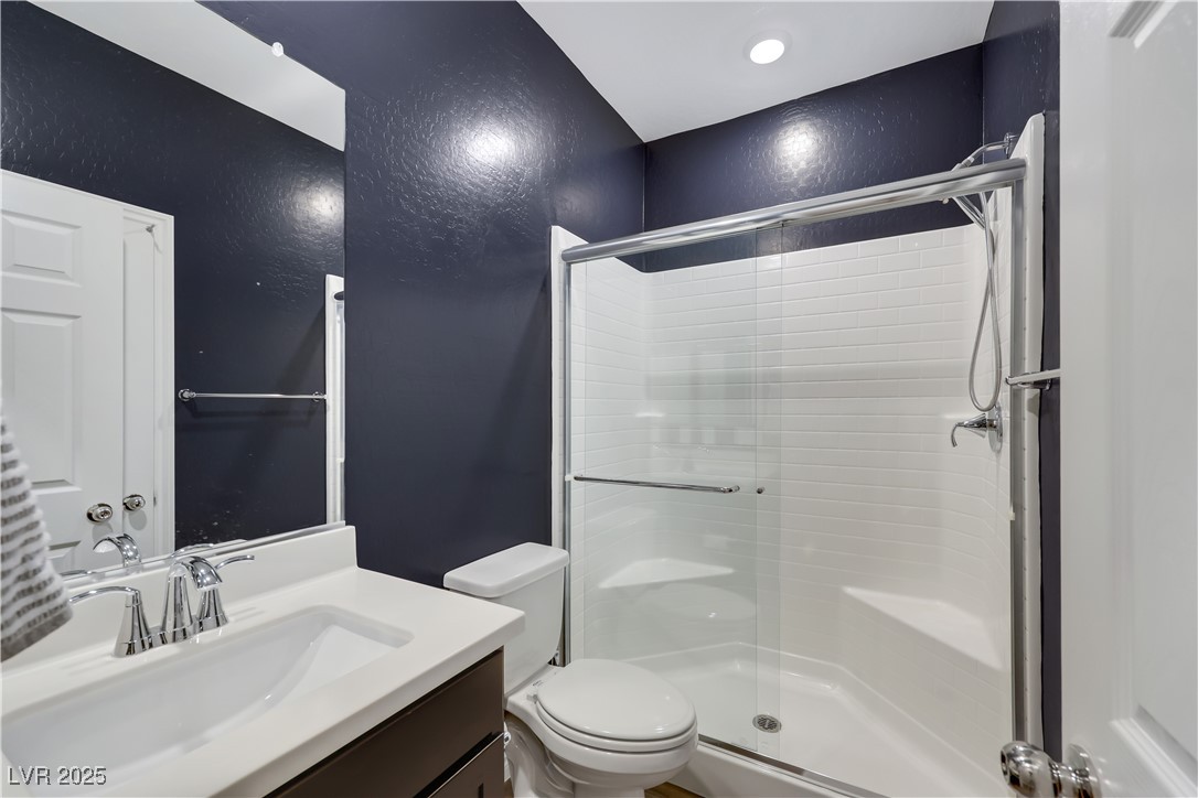 Las Vegas, Nevada 89166, United States, 4 Bedrooms Bedrooms, ,4 BathroomsBathrooms,Residential,Pending,81467