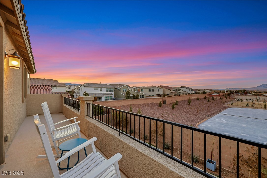 Las Vegas, Nevada 89166, United States, 4 Bedrooms Bedrooms, ,4 BathroomsBathrooms,Residential,Pending,81467