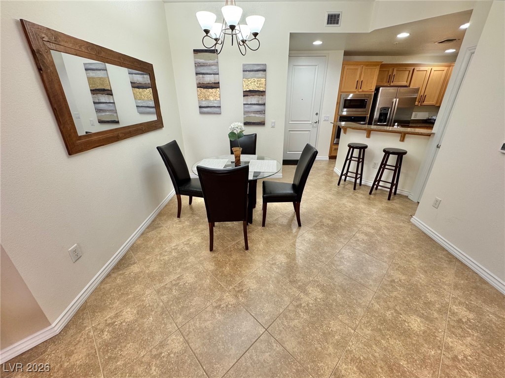 39 E Agate Avenue 404