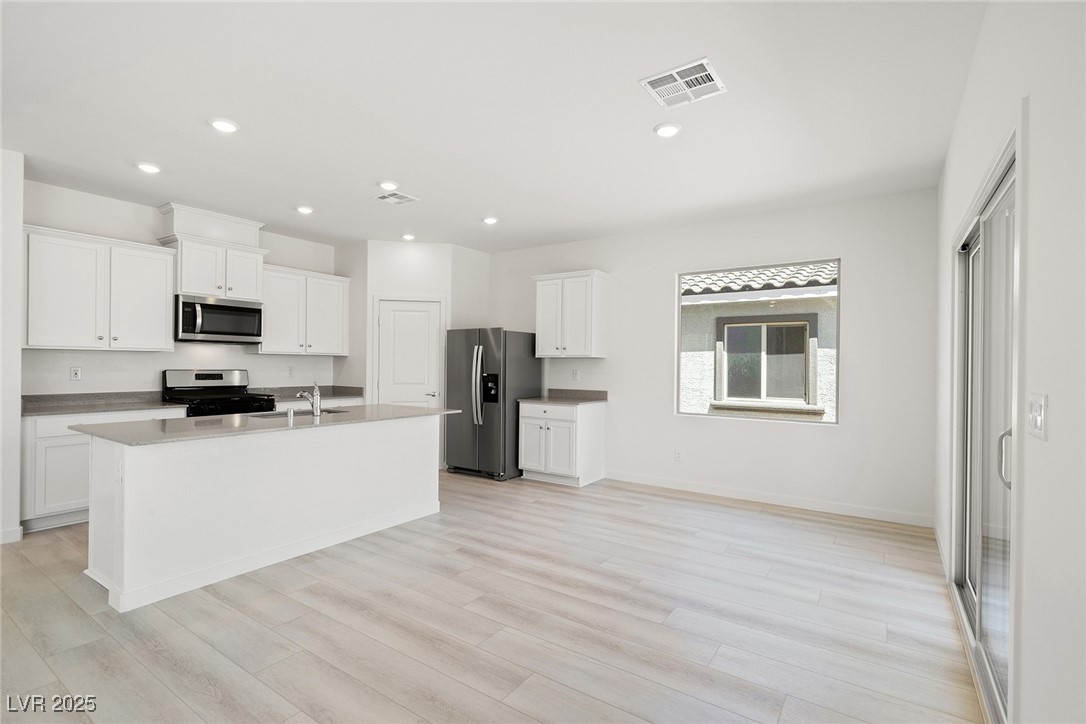 6737 Violet Cascade Avenue