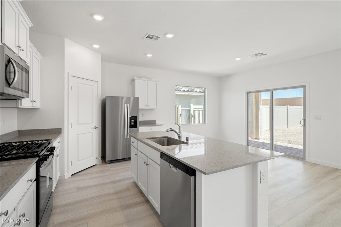 6737 Violet Cascade Avenue