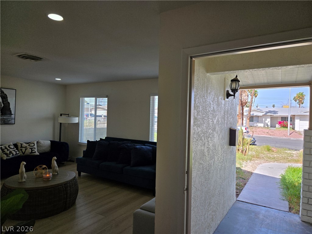 4313 San Angelo Avenue