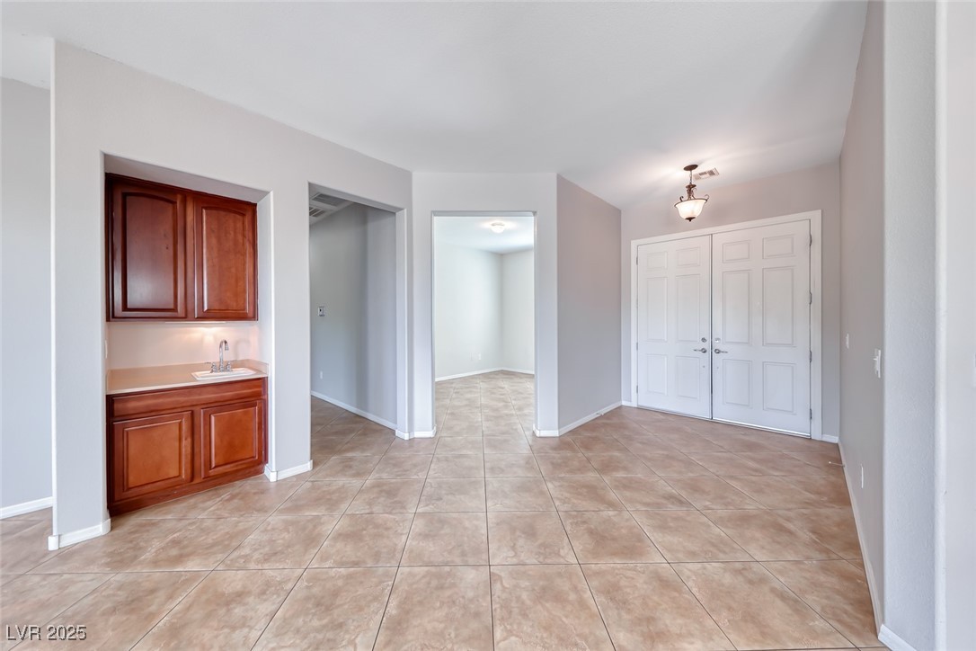 2324 Orangeburg Place