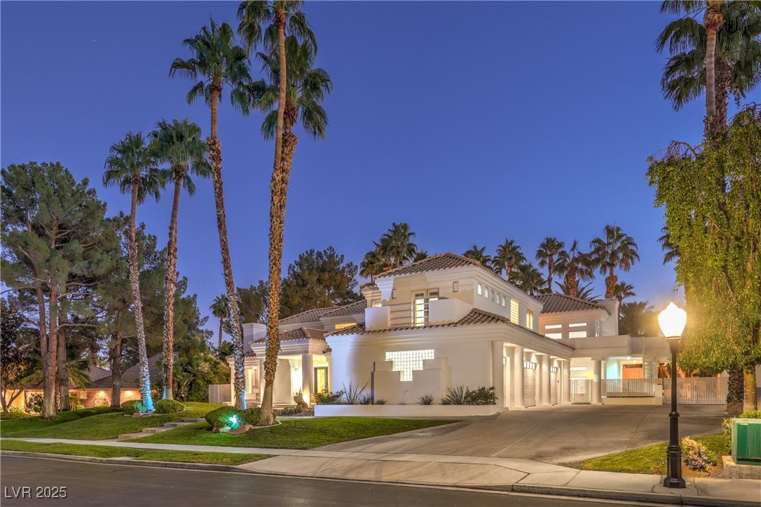 2228 Versailles Court