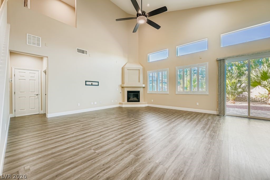 4212 Hawks Glide Avenue