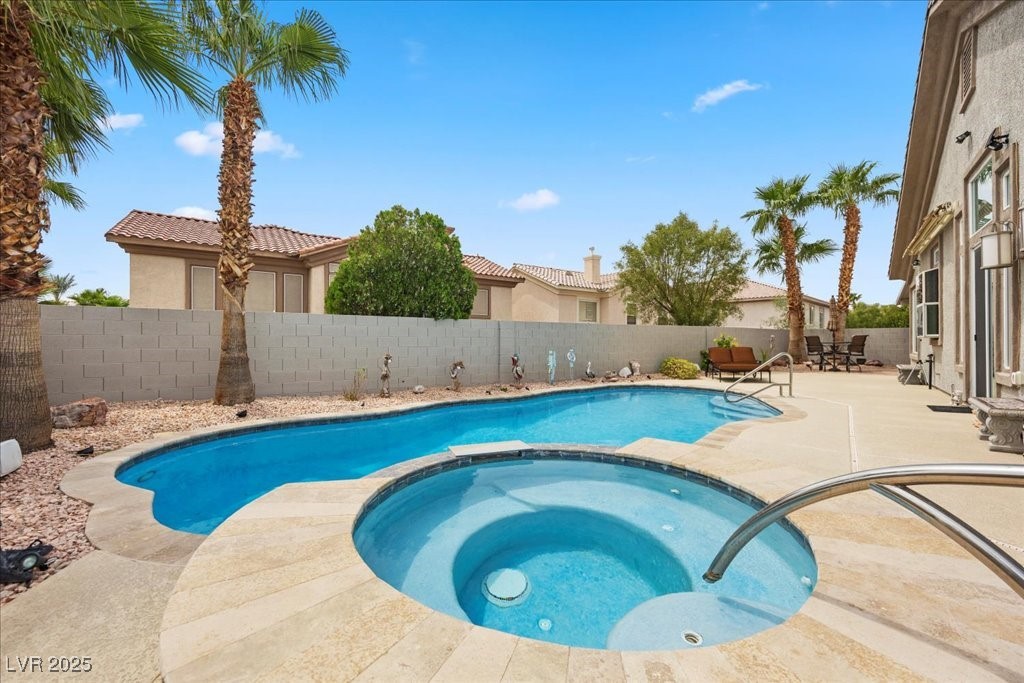 Las Vegas, Nevada 89147, United States, 3 Bedrooms Bedrooms, ,2 BathroomsBathrooms,Residential,Active,201224