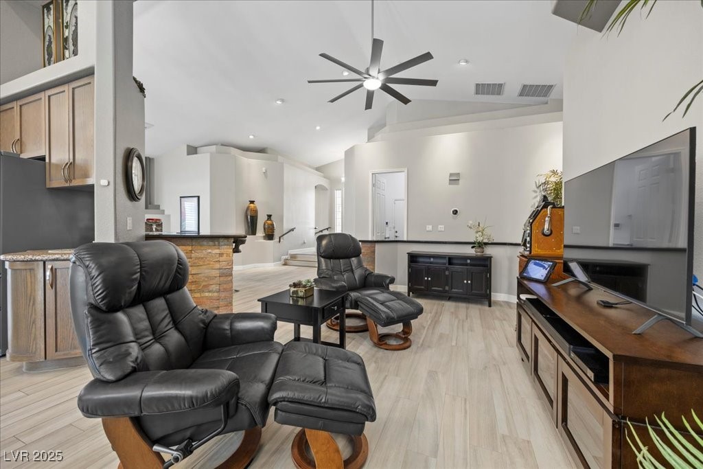 Las Vegas, Nevada 89147, United States, 3 Bedrooms Bedrooms, ,2 BathroomsBathrooms,Residential,Active,201224