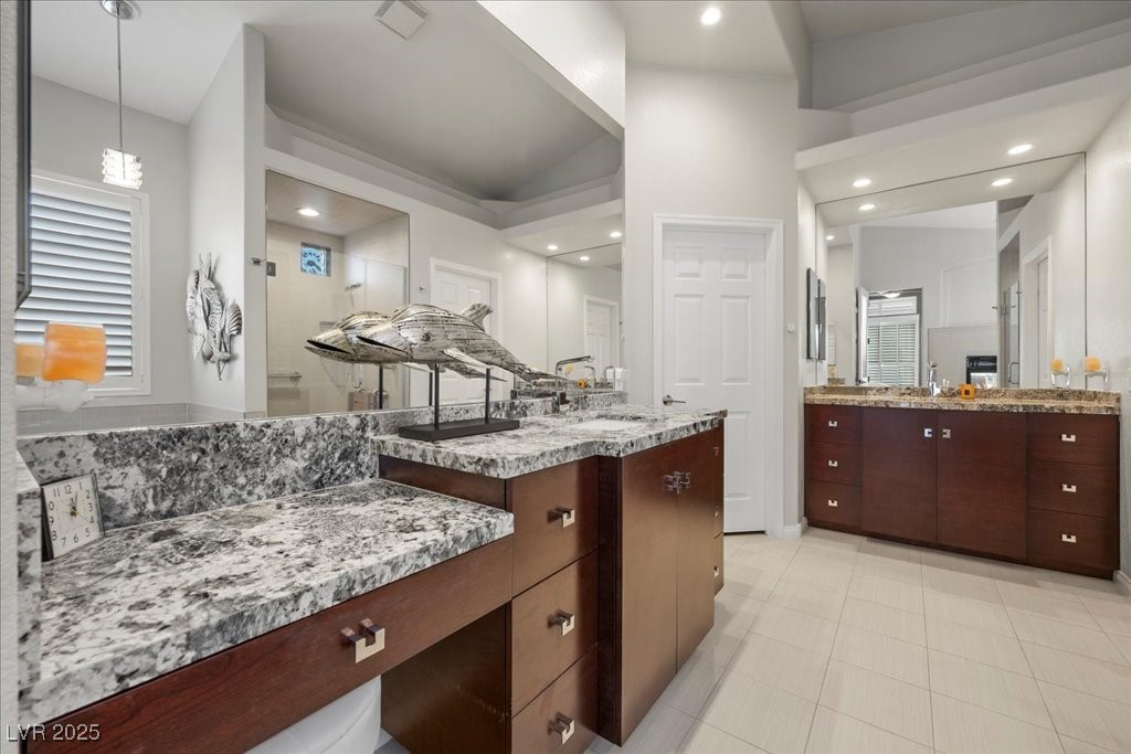 Las Vegas, Nevada 89147, United States, 3 Bedrooms Bedrooms, ,2 BathroomsBathrooms,Residential,Active,201224