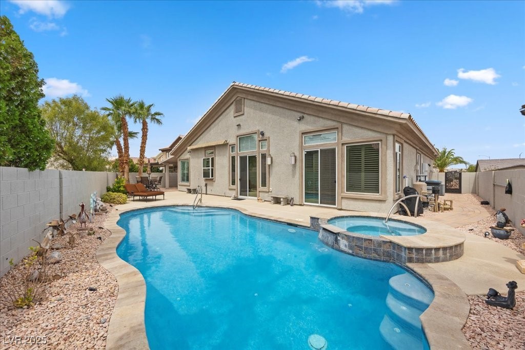 Las Vegas, Nevada 89147, United States, 3 Bedrooms Bedrooms, ,2 BathroomsBathrooms,Residential,Active,201224