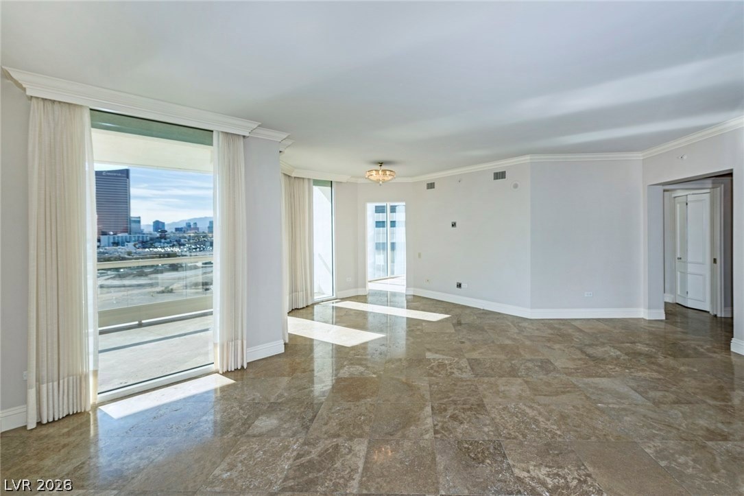 2877 Paradise Road 805