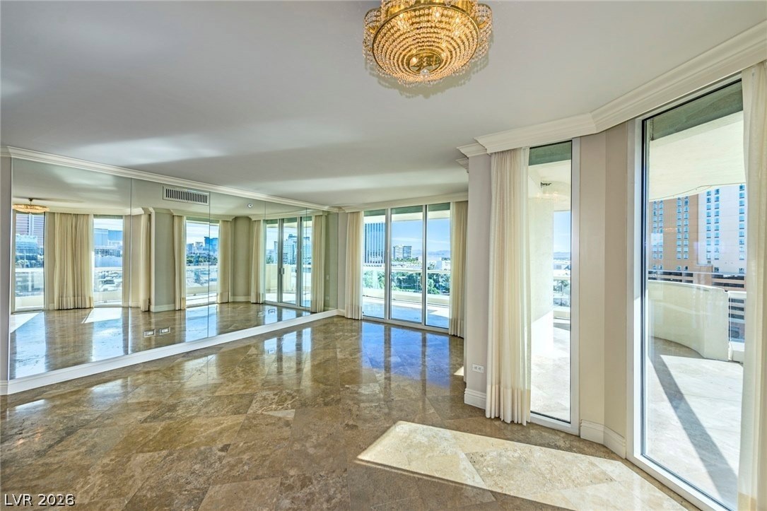 2877 Paradise Road 805