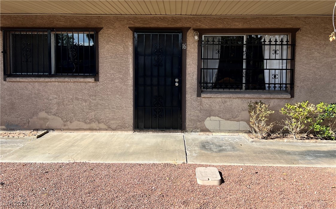 3720 Royal Crest Street 16 & 17