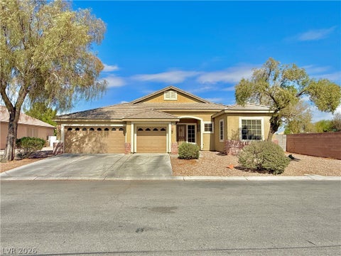 Homes For Sale - 7116 Painted Paradise Street<br/> Las Vegas, NV 89131