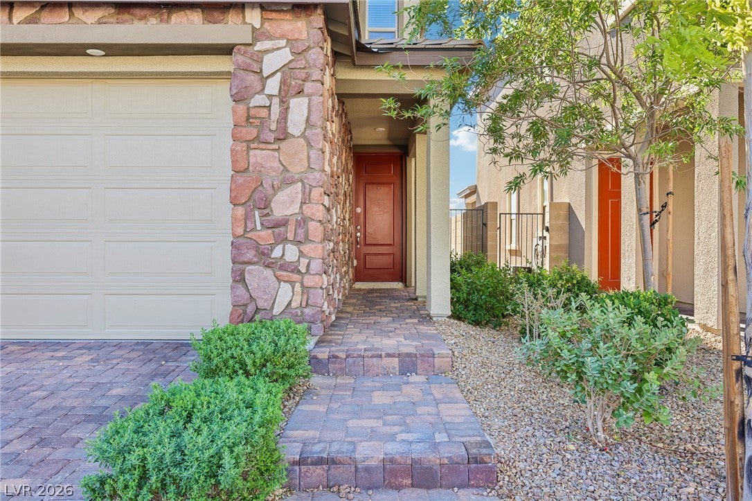 384 Wind Poppy Street