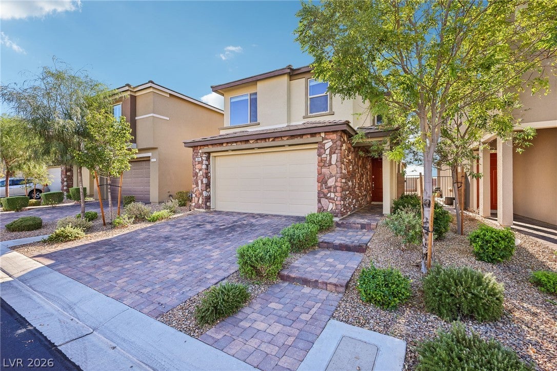 384 Wind Poppy Street
