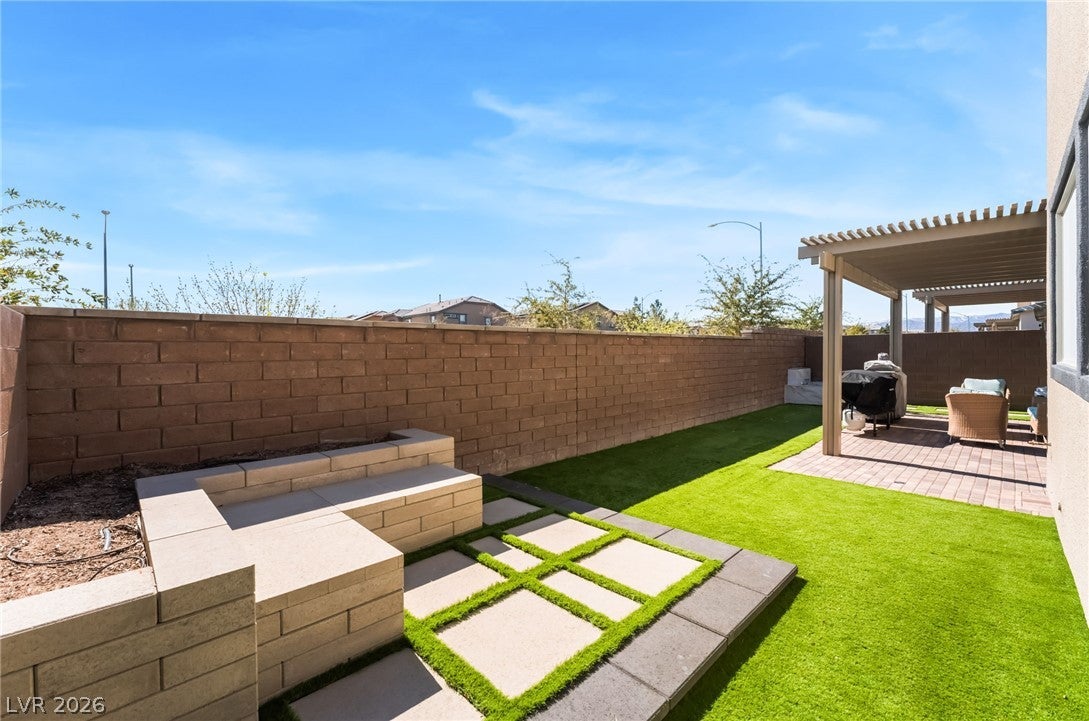 1305 Crimson Sunbird Avenue