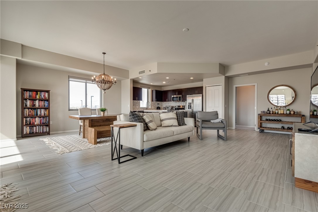 8255 Las Vegas Boulevard 610