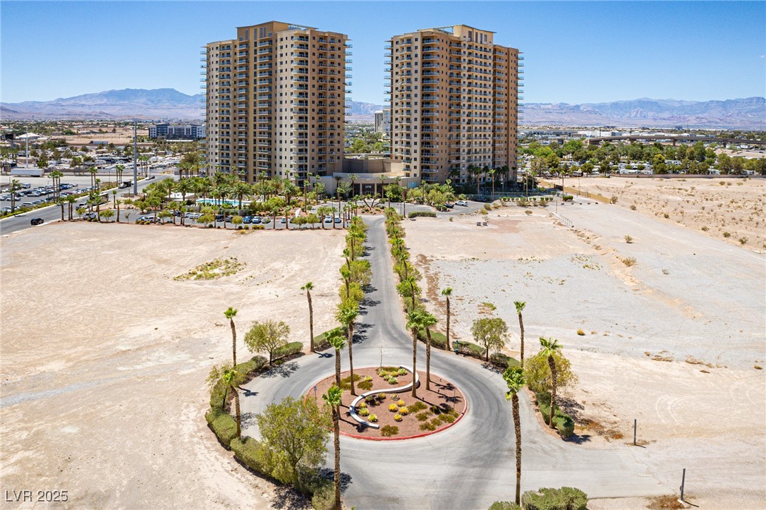 8255 Las Vegas Boulevard 610