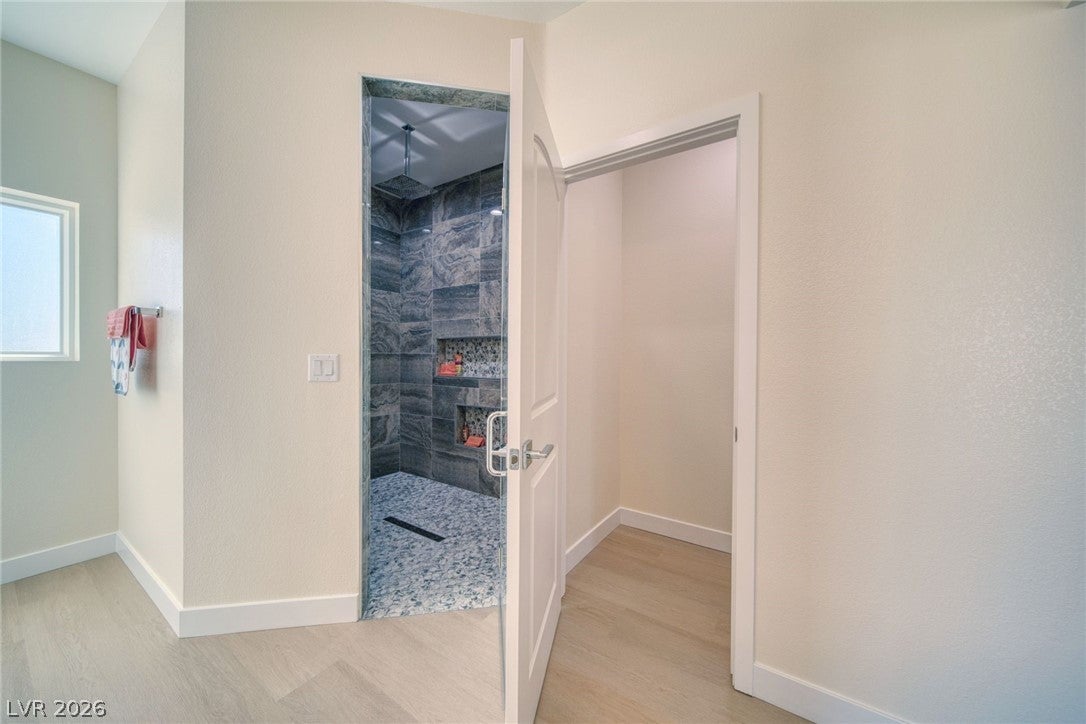 2880 S Red Rock
