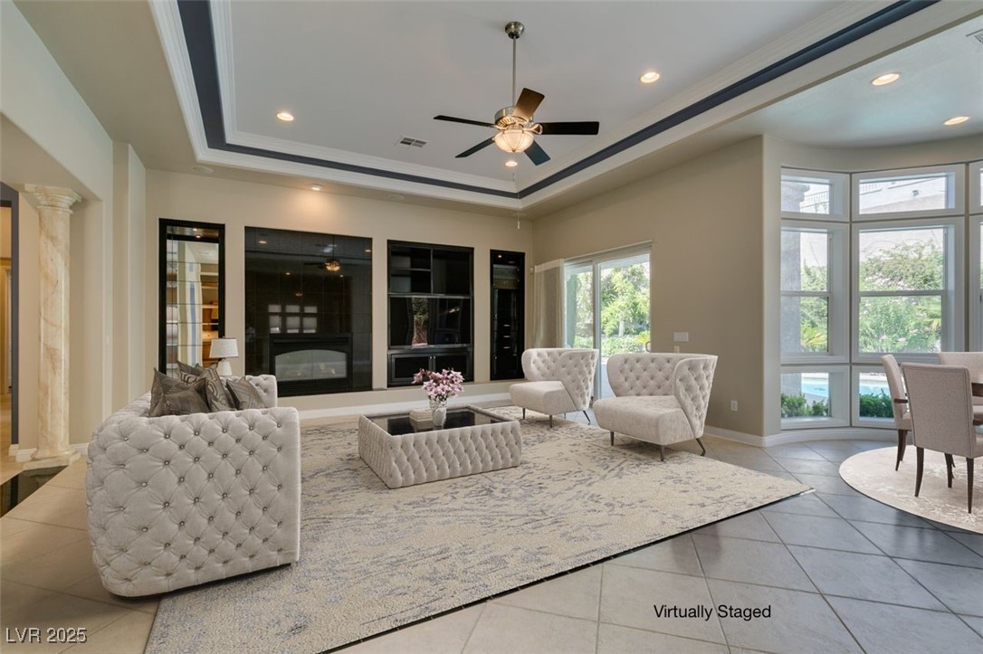 213 Villa Borghese Street