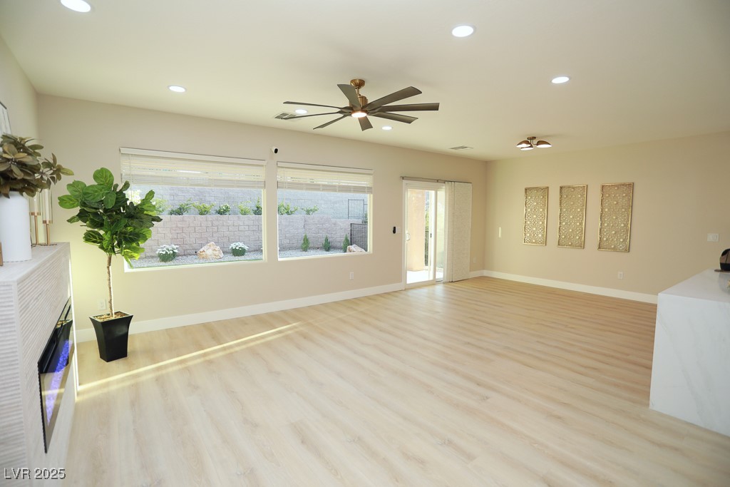 Henderson, Nevada 89044, United States, 2 Bedrooms Bedrooms, ,2 BathroomsBathrooms,Residential,Active,215182