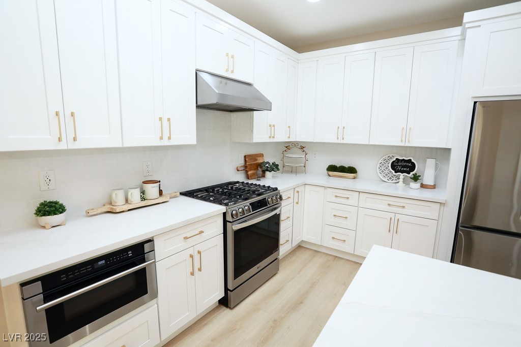 Henderson, Nevada 89044, United States, 2 Bedrooms Bedrooms, ,2 BathroomsBathrooms,Residential,Active,215182