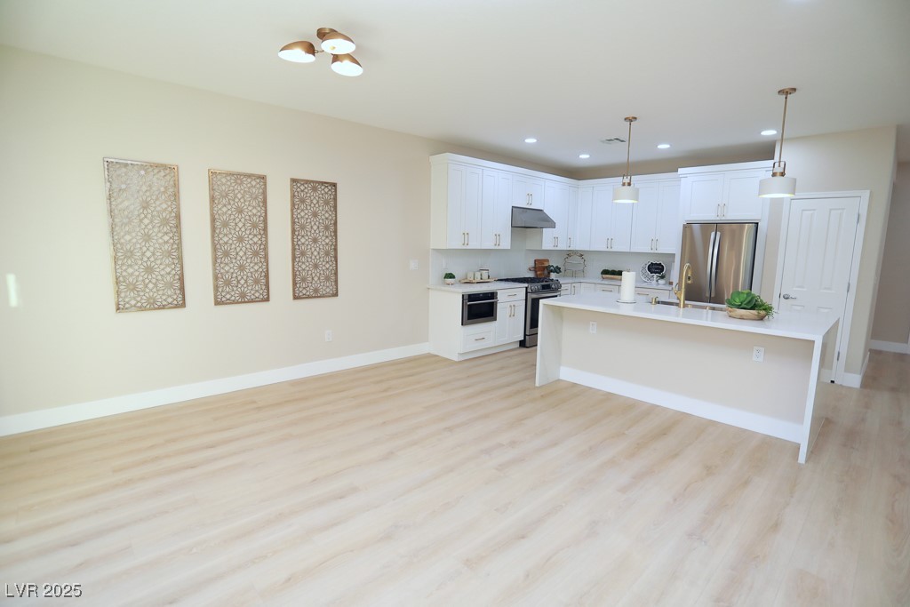 Henderson, Nevada 89044, United States, 2 Bedrooms Bedrooms, ,2 BathroomsBathrooms,Residential,Active,215182