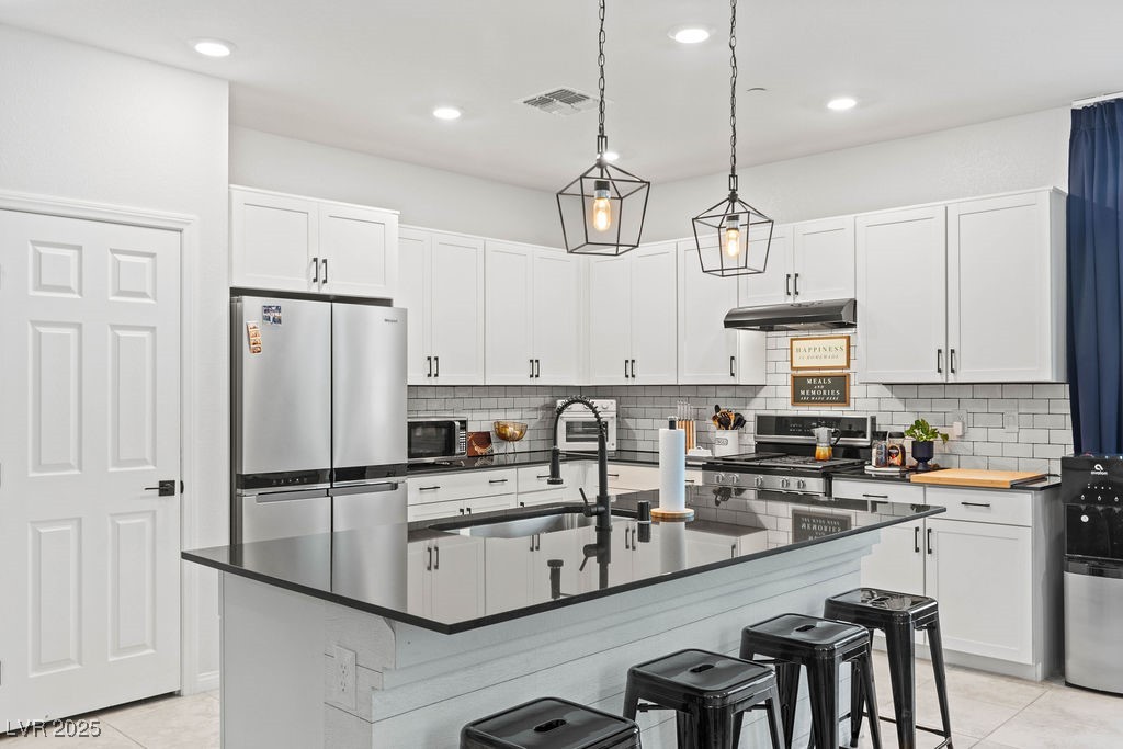 6848 Calvitero Street, Las Vegas, Nevada image 2